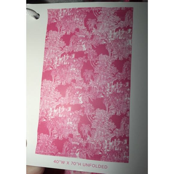 NEW Lilly Pulitzer Beach Towel Tote Palm Beach Resort White Anniversary Print - Picture 4 of 9